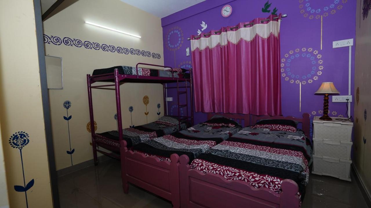 Easvari Grand Pg For Women - Female Only Hostel Chennai Exterior photo