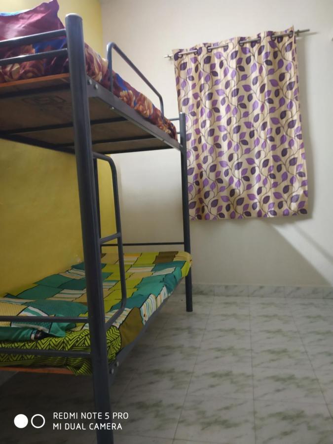 Easvari Grand Pg For Women - Female Only Hostel Chennai Exterior photo