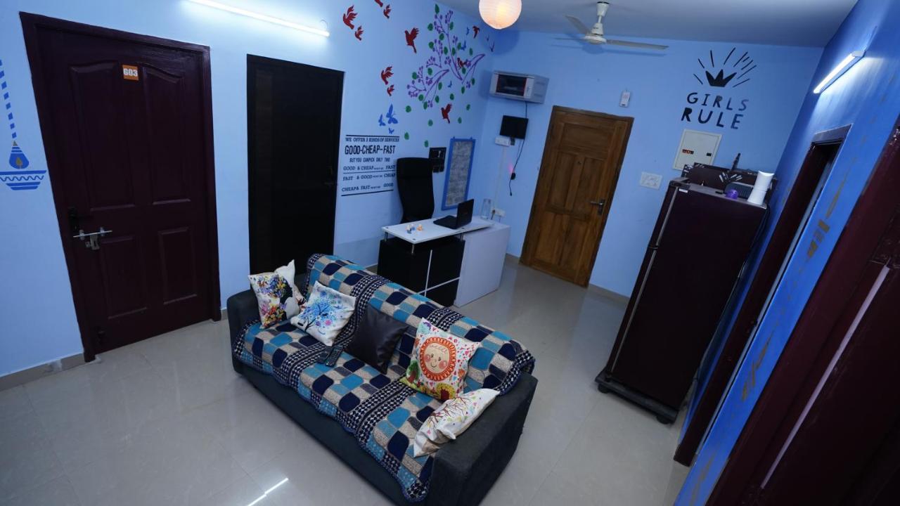 Easvari Grand Pg For Women - Female Only Hostel Chennai Exterior photo