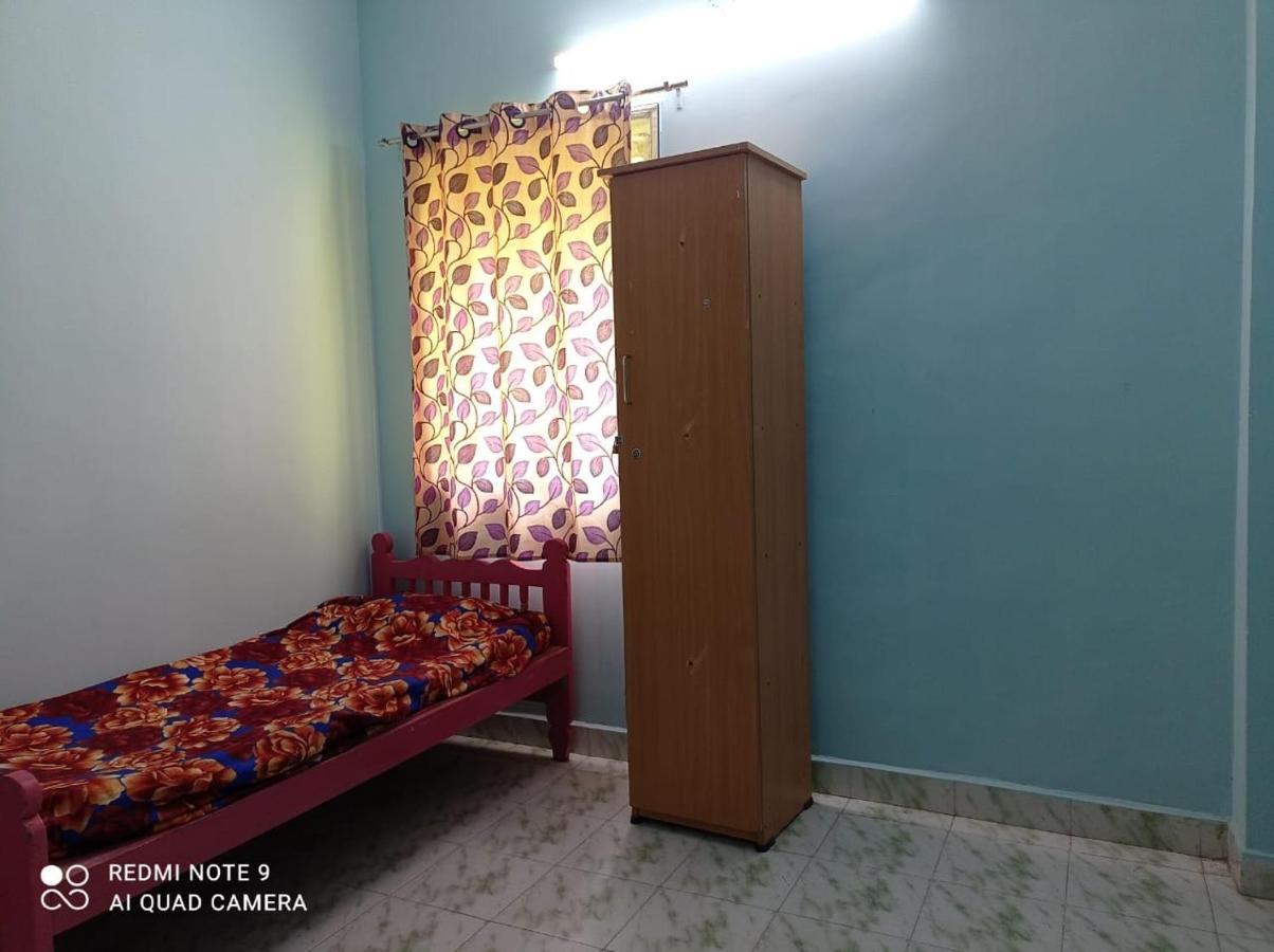 Easvari Grand Pg For Women - Female Only Hostel Chennai Exterior photo