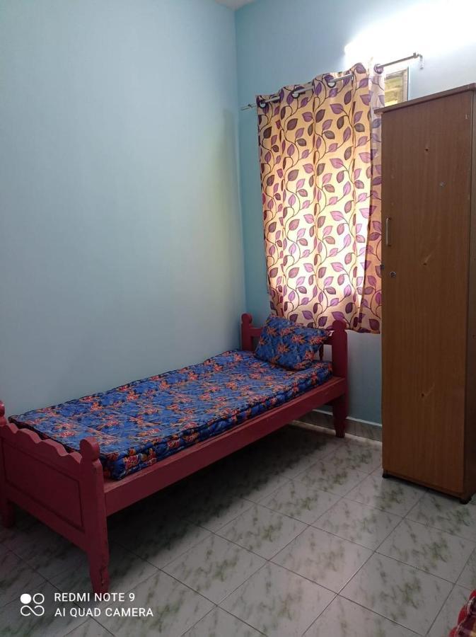 Easvari Grand Pg For Women - Female Only Hostel Chennai Exterior photo